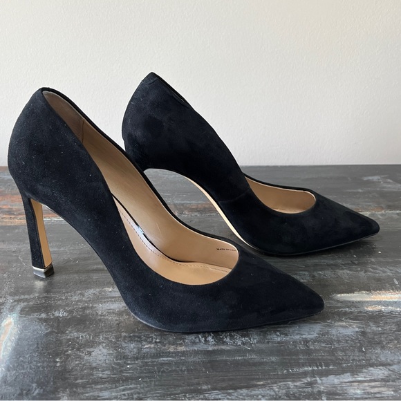 WHBM sz 8 Black, Suede Pumps with curved heel. Like new!!! - Picture 7 of 10